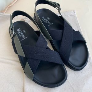 COPY - Valentino 💔new💔100% authentic 🙌🏻 size 40